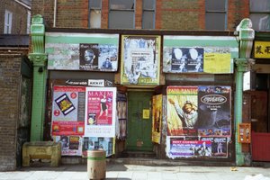 Lege Winkel, Willesden, 1995 door Unbekannt Unbekannt